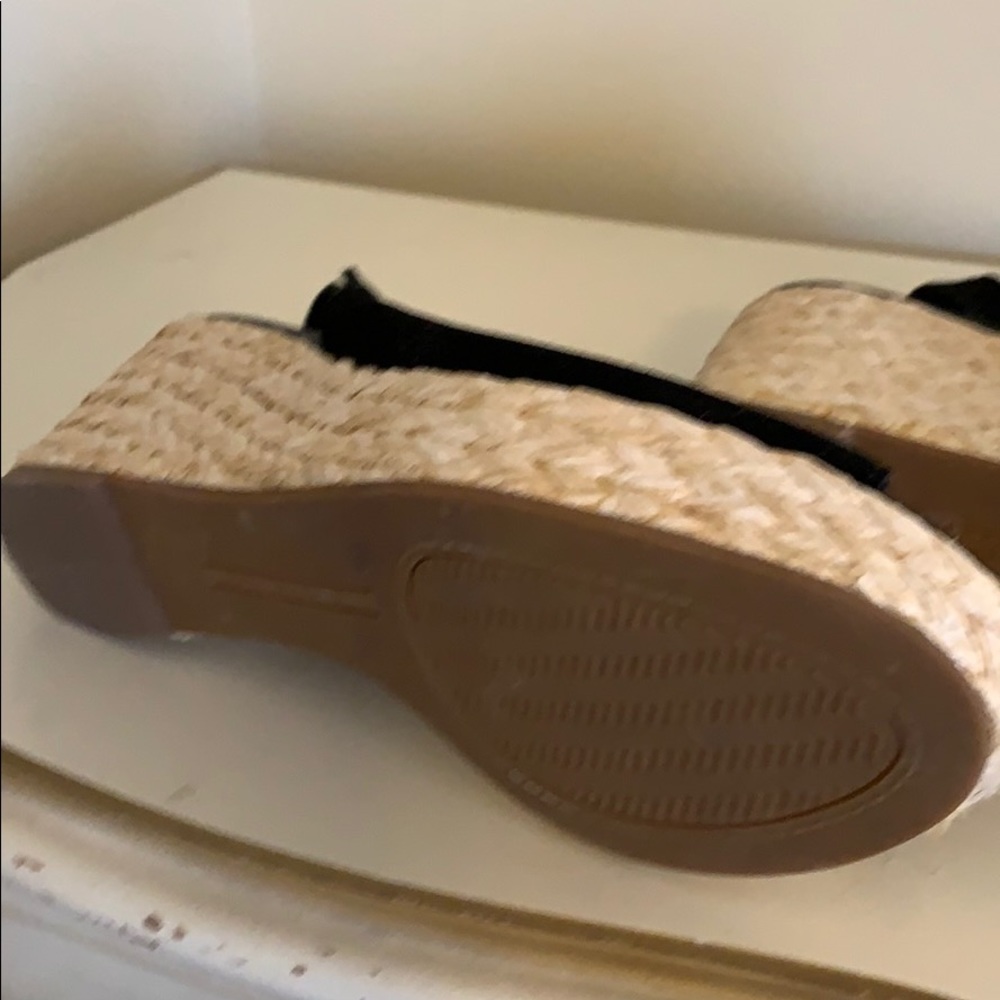 Isaac Mizrahi Black Suede Wedge Shoes - Picture 3 of 4